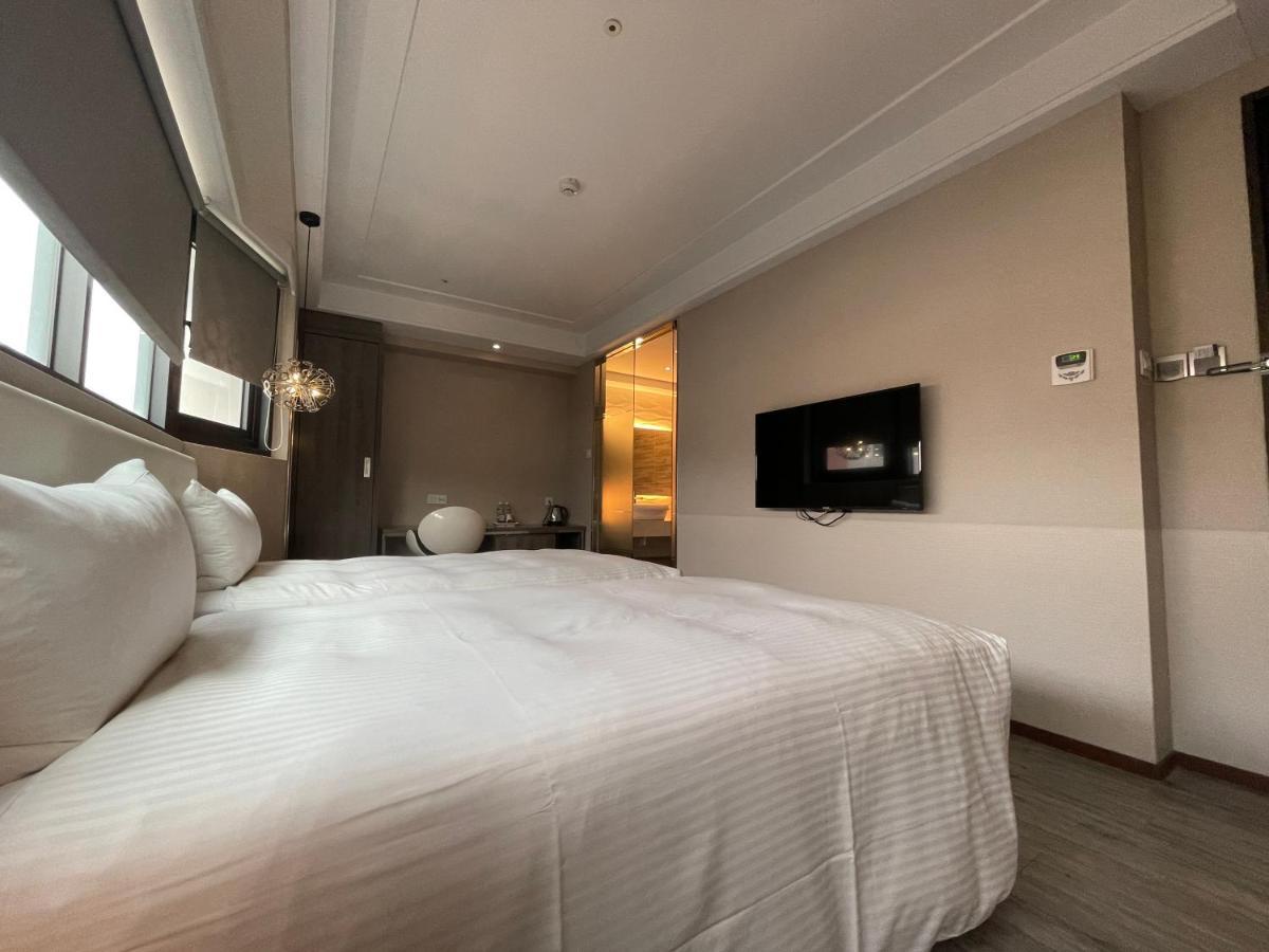 Royal Fine Hotel كاوشيونغ المظهر الخارجي الصورة