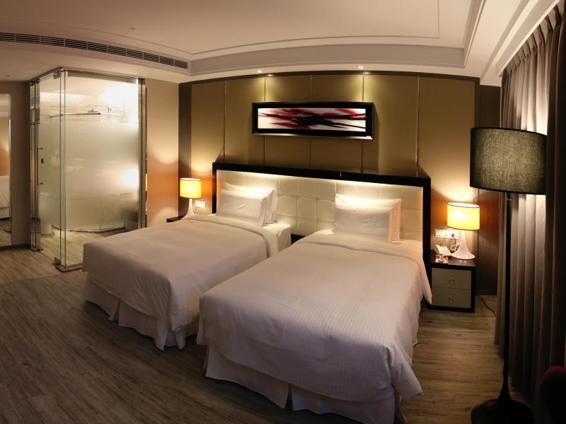 Royal Fine Hotel كاوشيونغ المظهر الخارجي الصورة