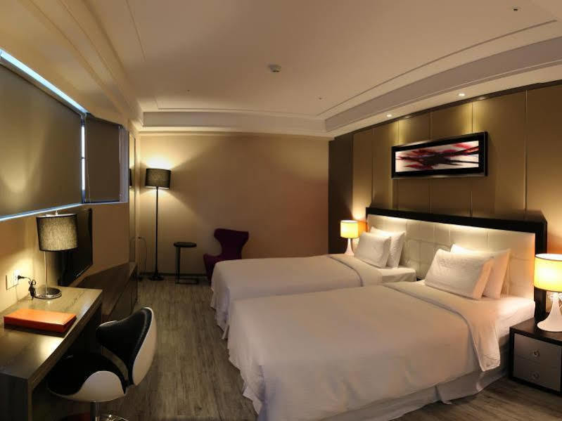 Royal Fine Hotel كاوشيونغ المظهر الخارجي الصورة